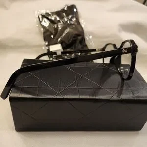 Dior | Accessories | Christian Dior Dioressentialo R2 51mm  display picture 1